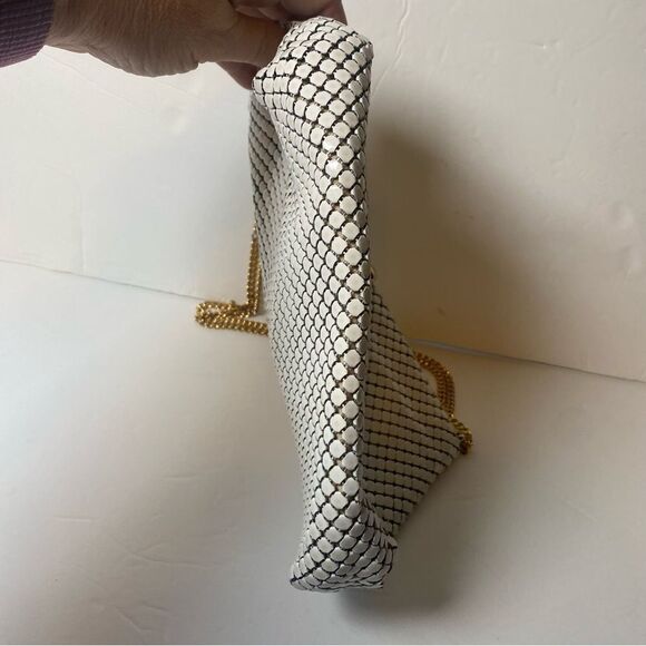 Whiting and Davis Vintage White Mesh Metal Purse W/Adjustable Gold Chain Strap - Picture 12 of 13